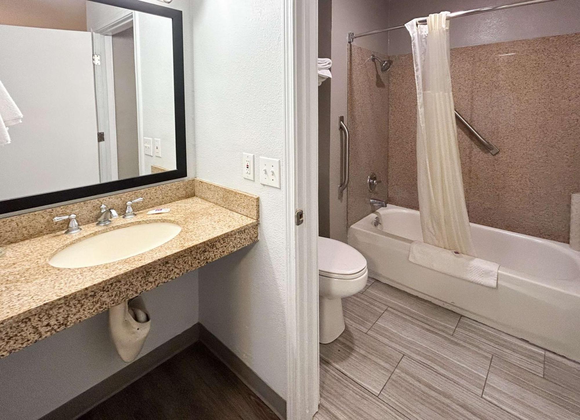 Studio 6 Suites Vancouver Wa Waterfront Εξωτερικό φωτογραφία